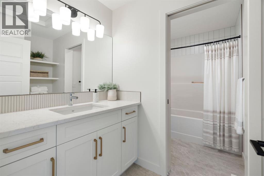 28 Sunvalley View, Cochrane, Alberta  T4C 0X8 - Photo 21 - A2250508