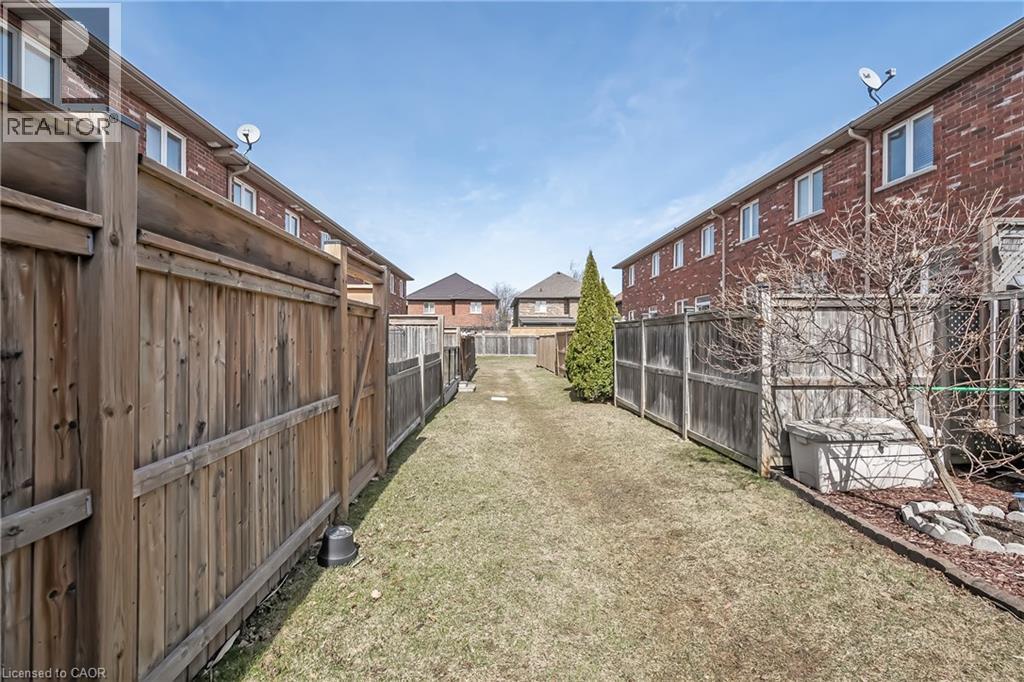 45 Seabreeze Crescent Unit# 19, Stoney Creek, Ontario  L8E 5C8 - Photo 22 - 40787874