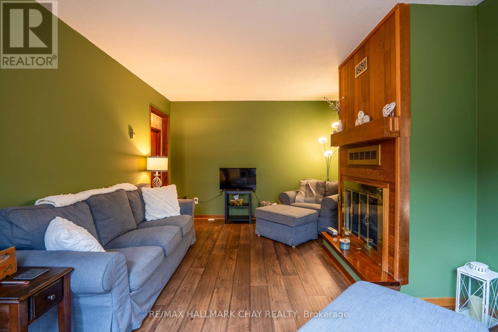 86 Oliver Drive, Tiny, Ontario L0L 2J0 - Photo 13 - S12553774