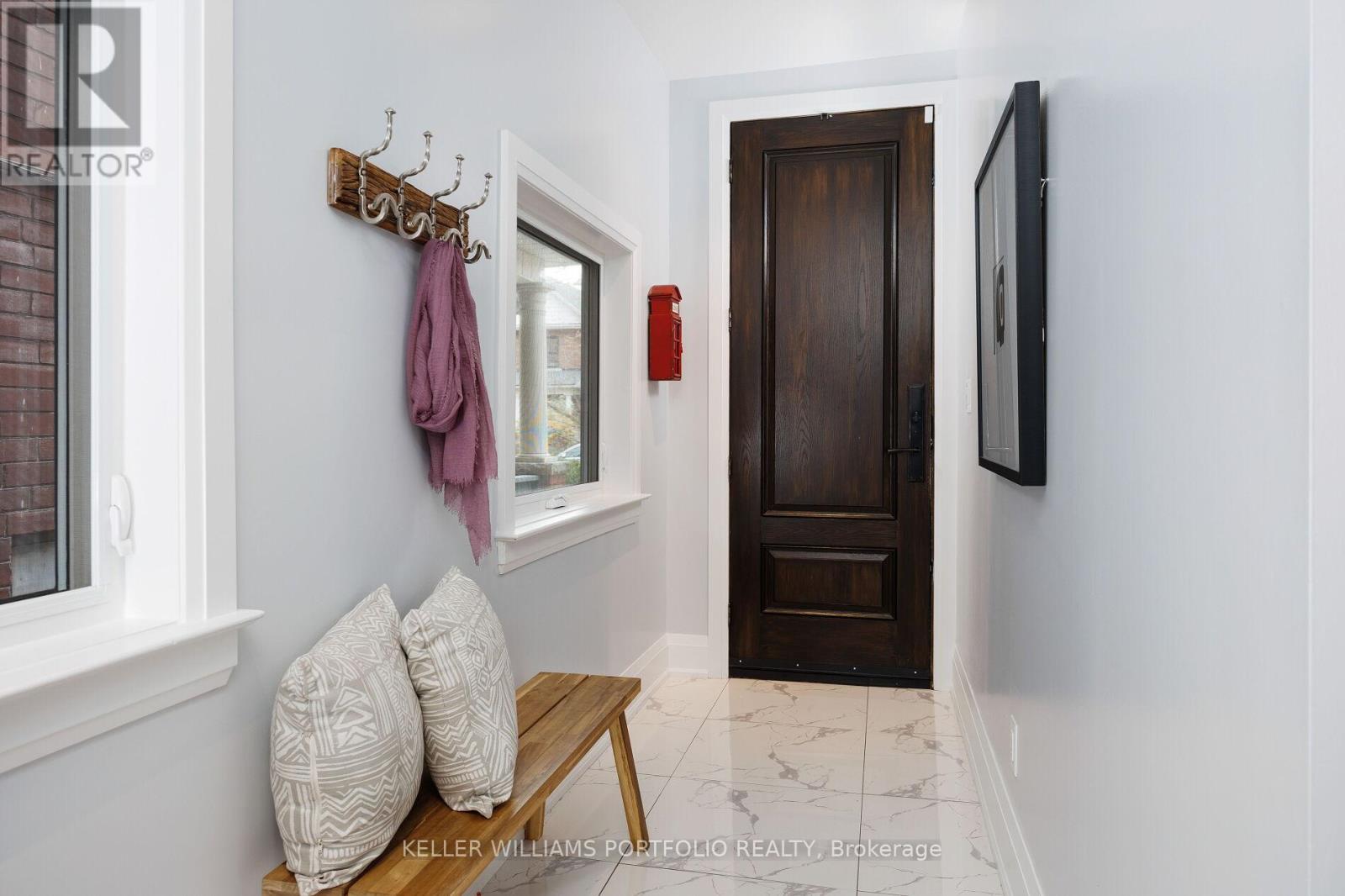 265 Evelyn Avenue, Toronto, Ontario  M6P 2Z8 - Photo 4 - W12553778