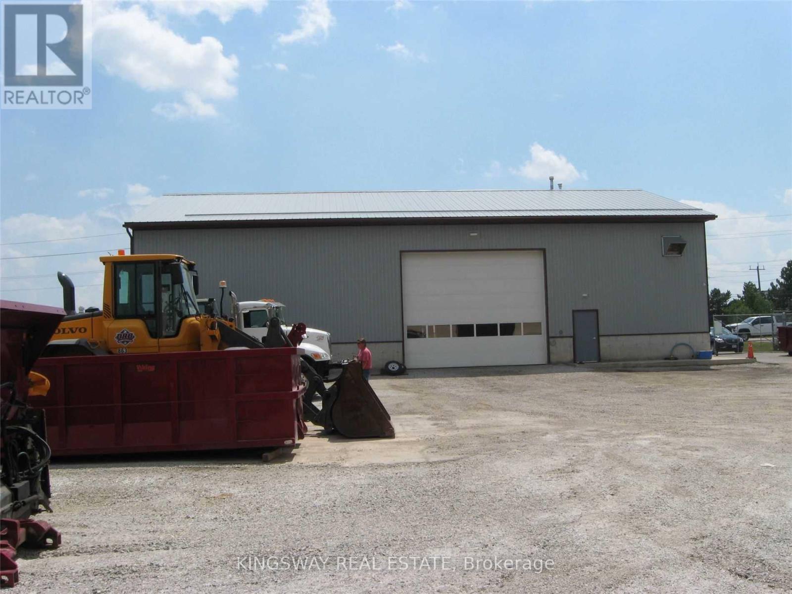 80 Todd Road, Halton Hills, Ontario  L7G 4R7 - Photo 4 - W12536430