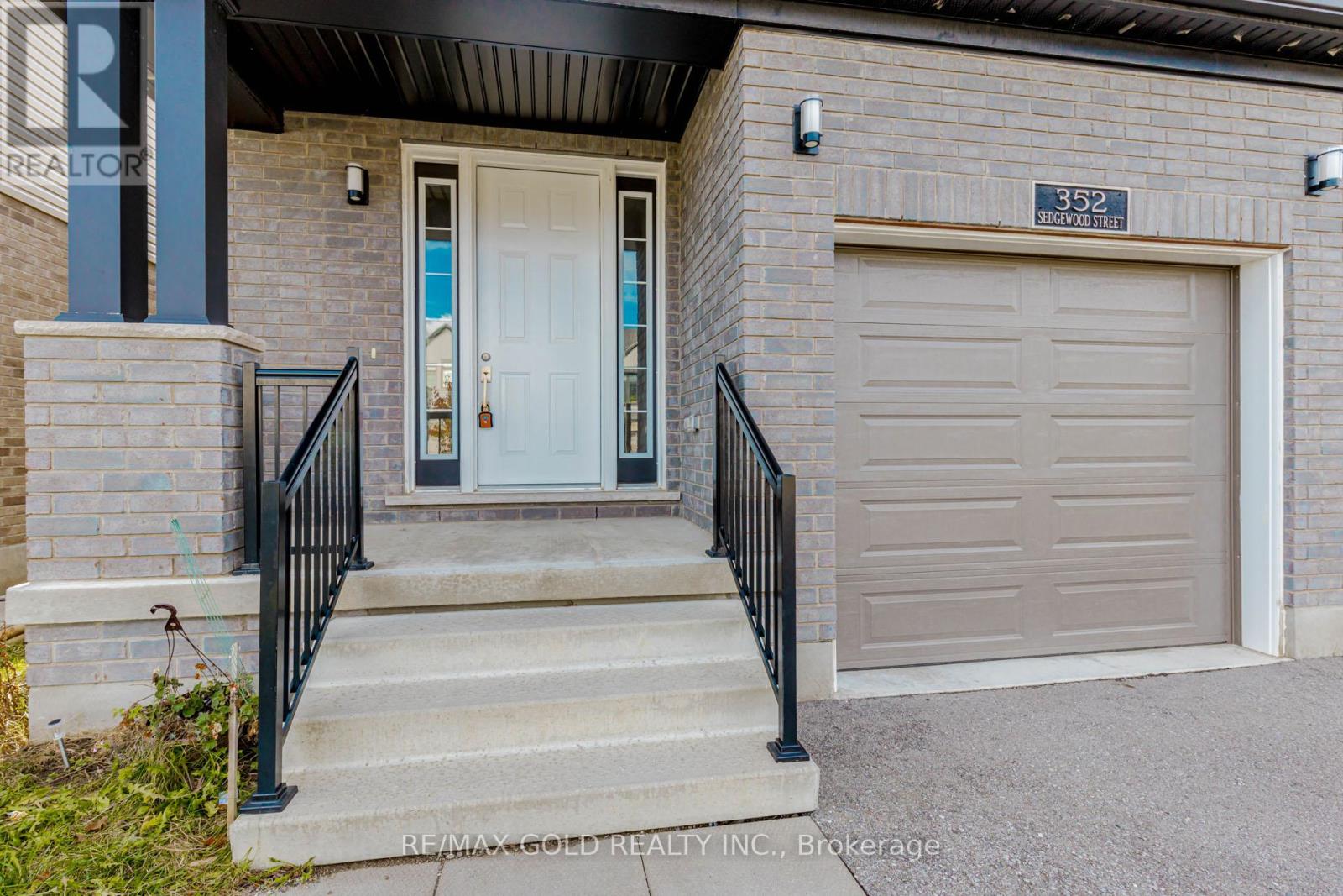 352 Sedgewood Street, Kitchener, Ontario  N2P 0H9 - Photo 5 - X12557898