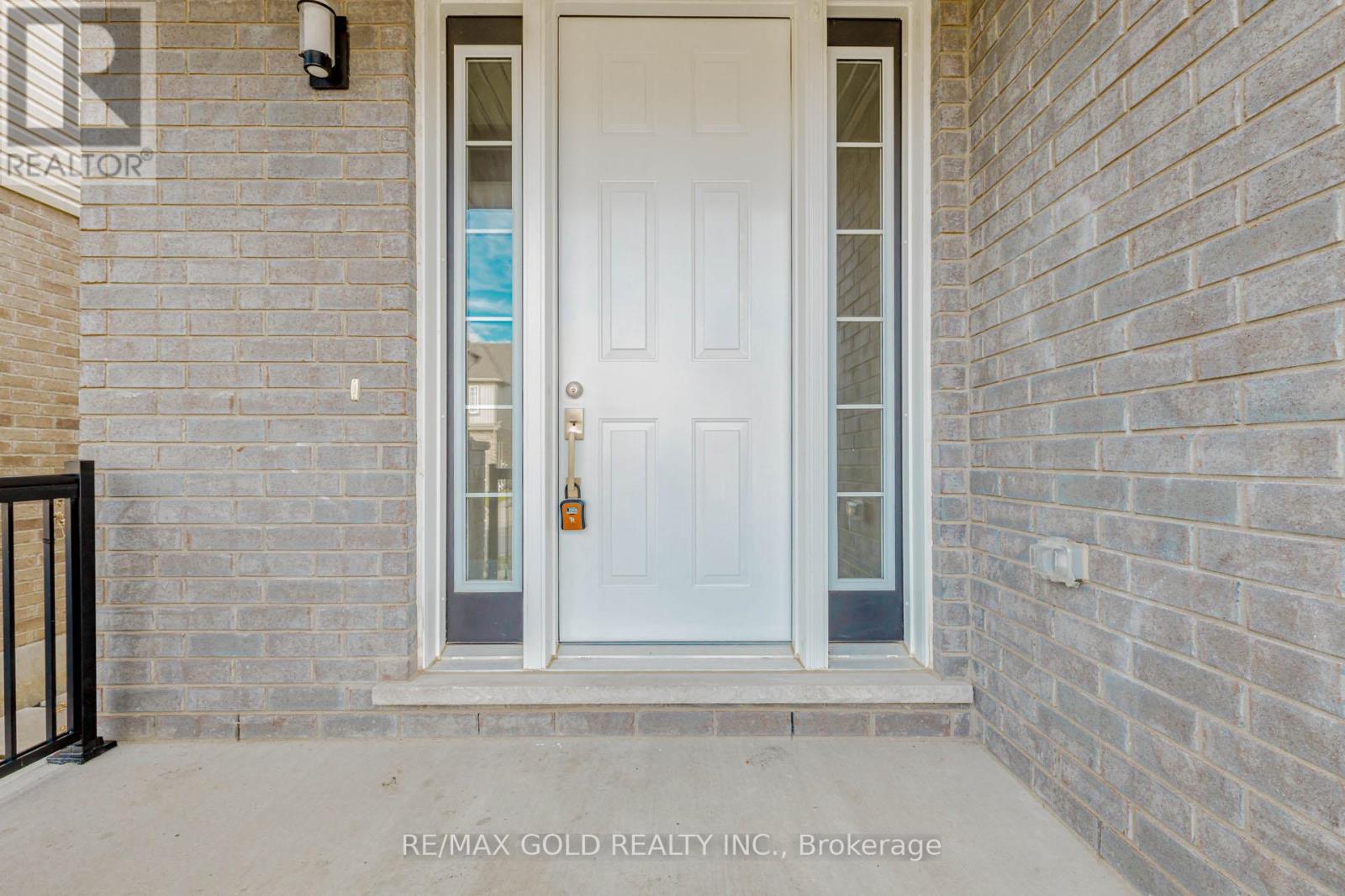 352 Sedgewood Street, Kitchener, Ontario  N2P 0H9 - Photo 6 - X12557898