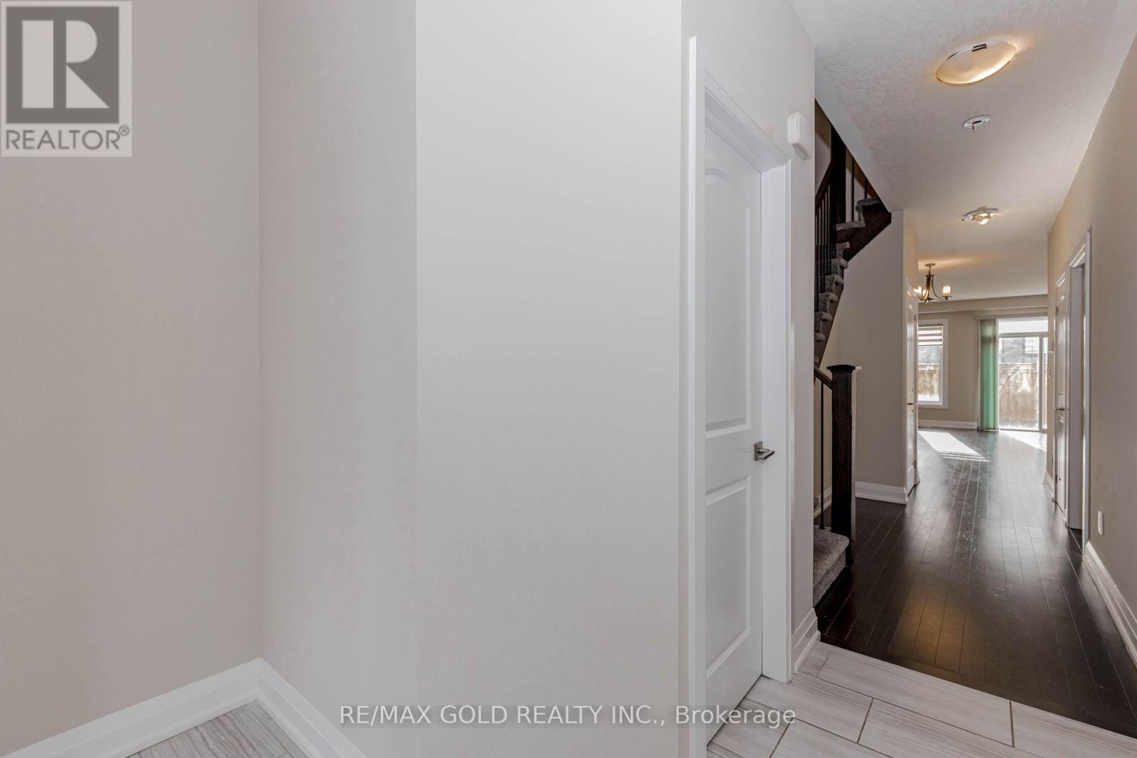 352 Sedgewood Street, Kitchener, Ontario  N2P 0H9 - Photo 8 - X12557898