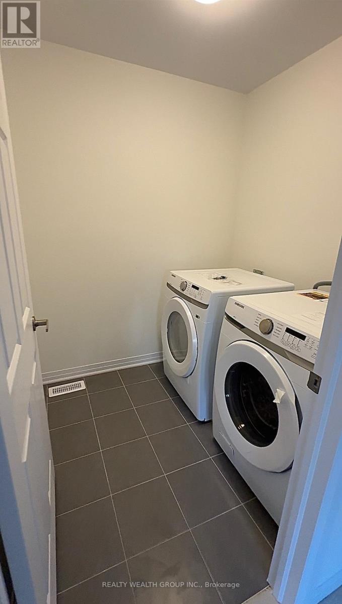 41 Canvas Crescent, Welland, Ontario  L3B 0P4 - Photo 11 - X12557946