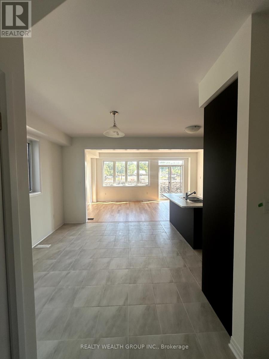 41 Canvas Crescent, Welland, Ontario  L3B 0P4 - Photo 3 - X12557946