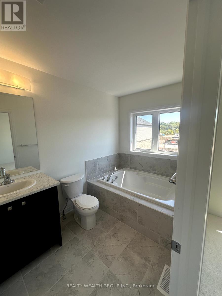 41 Canvas Crescent, Welland, Ontario  L3B 0P4 - Photo 9 - X12557946