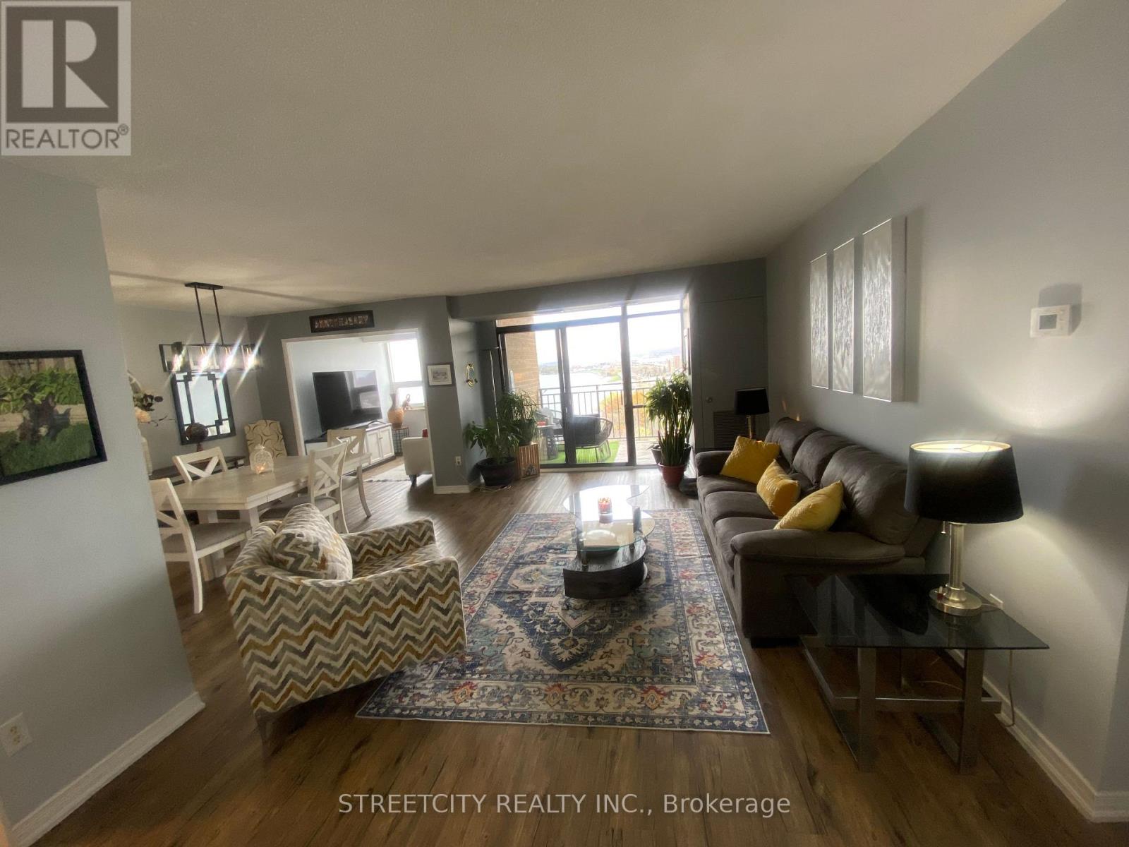 1607 - 500 Green Road, Hamilton, Ontario L8E 3M6 - Photo 1 - X12557956