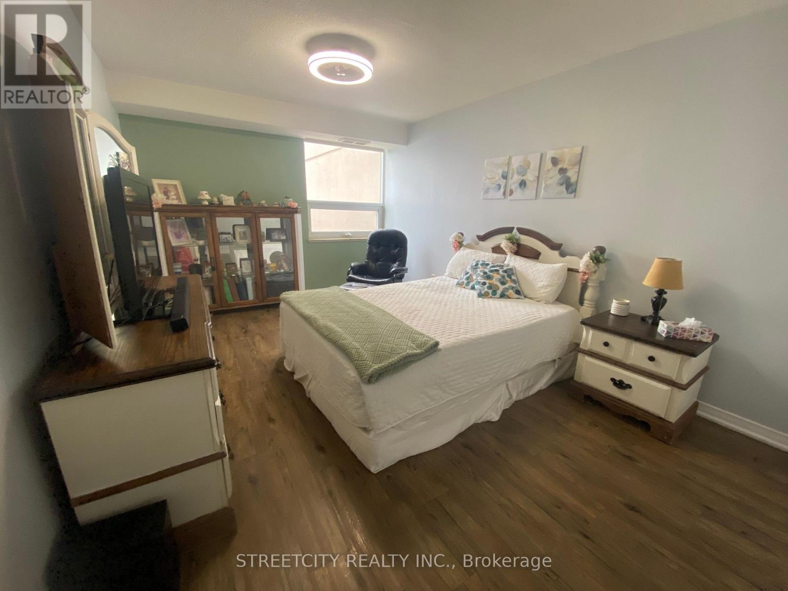 1607 - 500 Green Road, Hamilton, Ontario L8E 3M6 - Photo 11 - X12557956