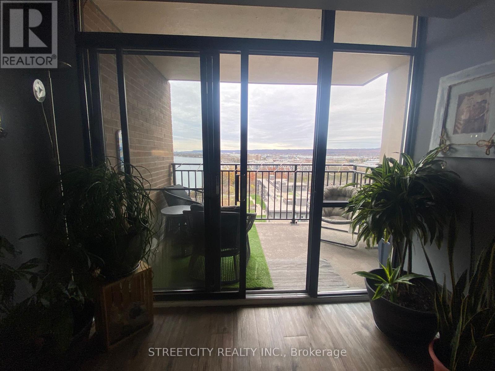 1607 - 500 Green Road, Hamilton, Ontario L8E 3M6 - Photo 4 - X12557956