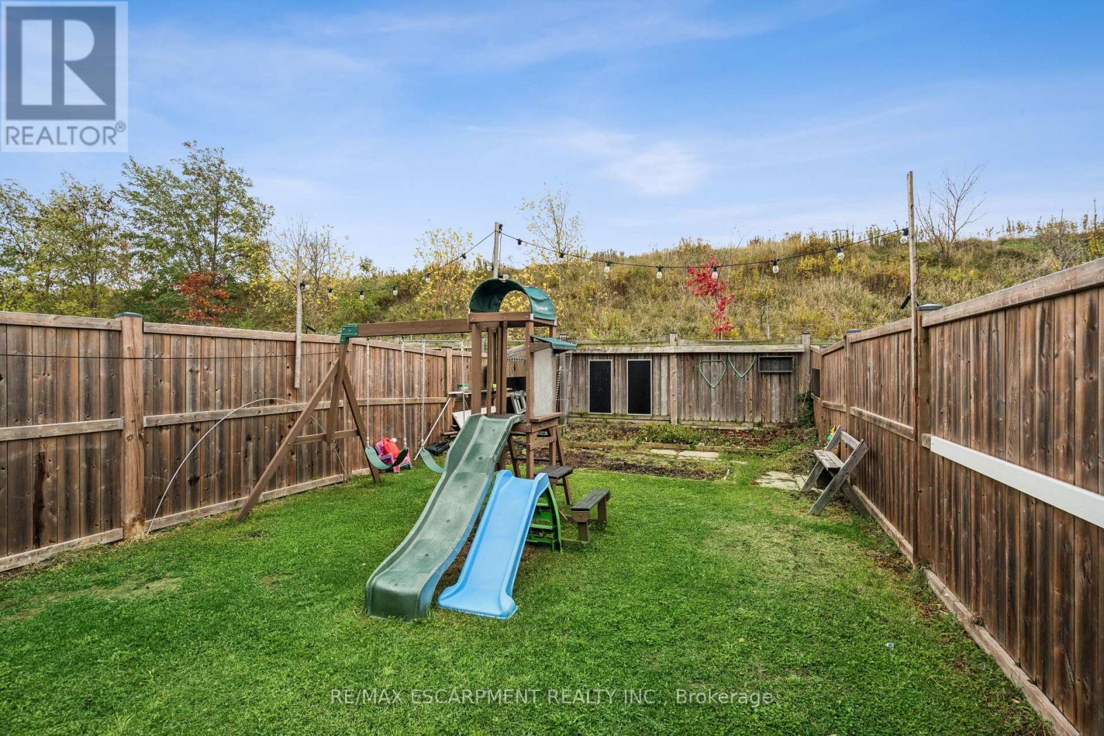 12 Crafter Crescent, Hamilton, Ontario  L8J 0H6 - Photo 32 - X12558014