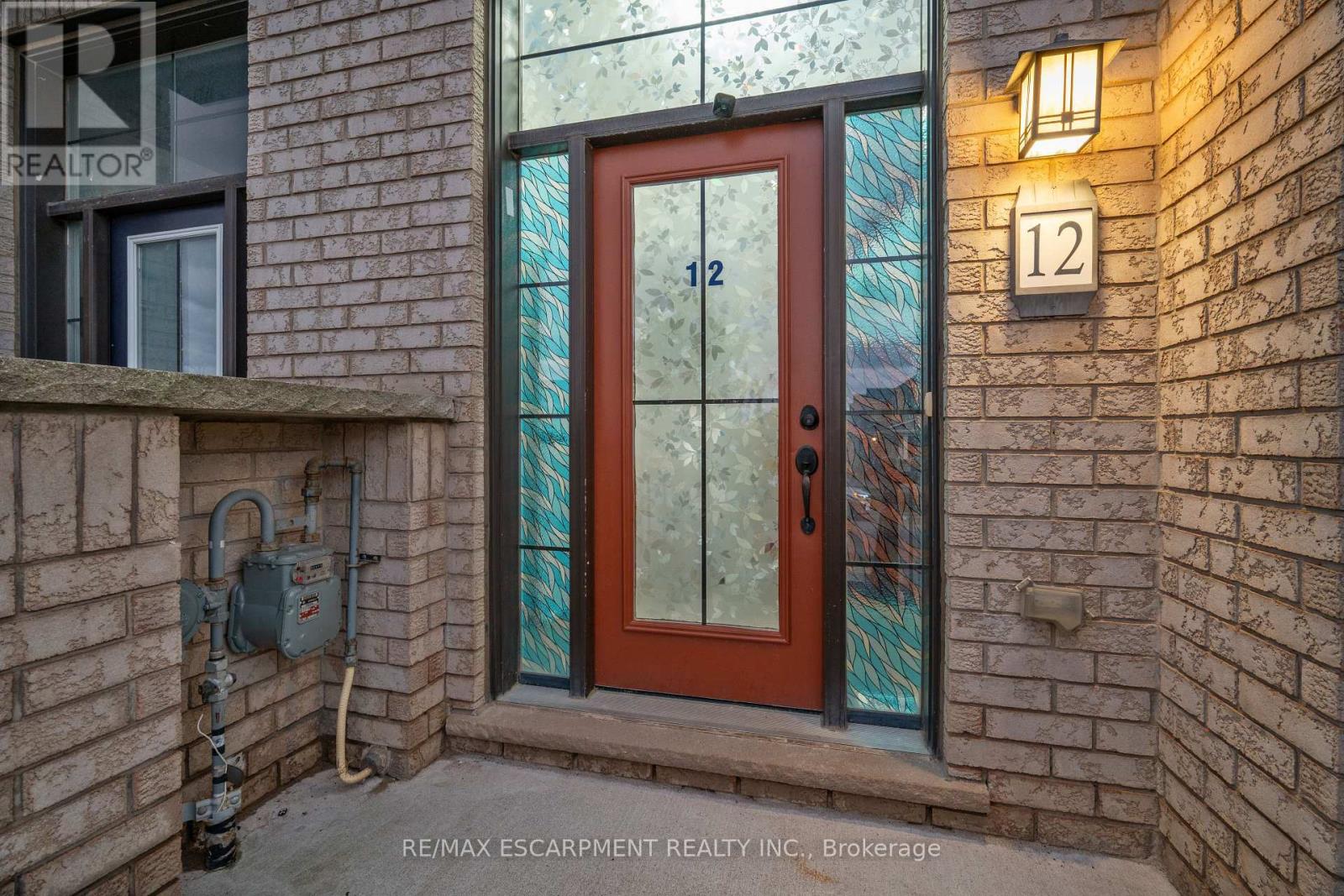 12 Crafter Crescent, Hamilton, Ontario  L8J 0H6 - Photo 4 - X12558014