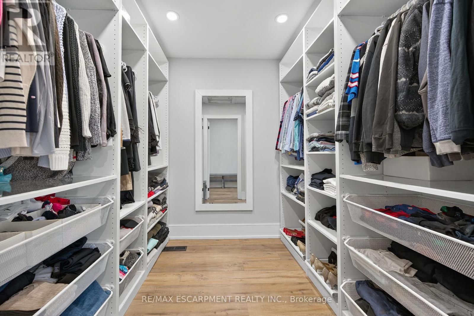 397 Caithness Street E, Haldimand, Ontario N3W 1C8 - Photo 21 - X12558024