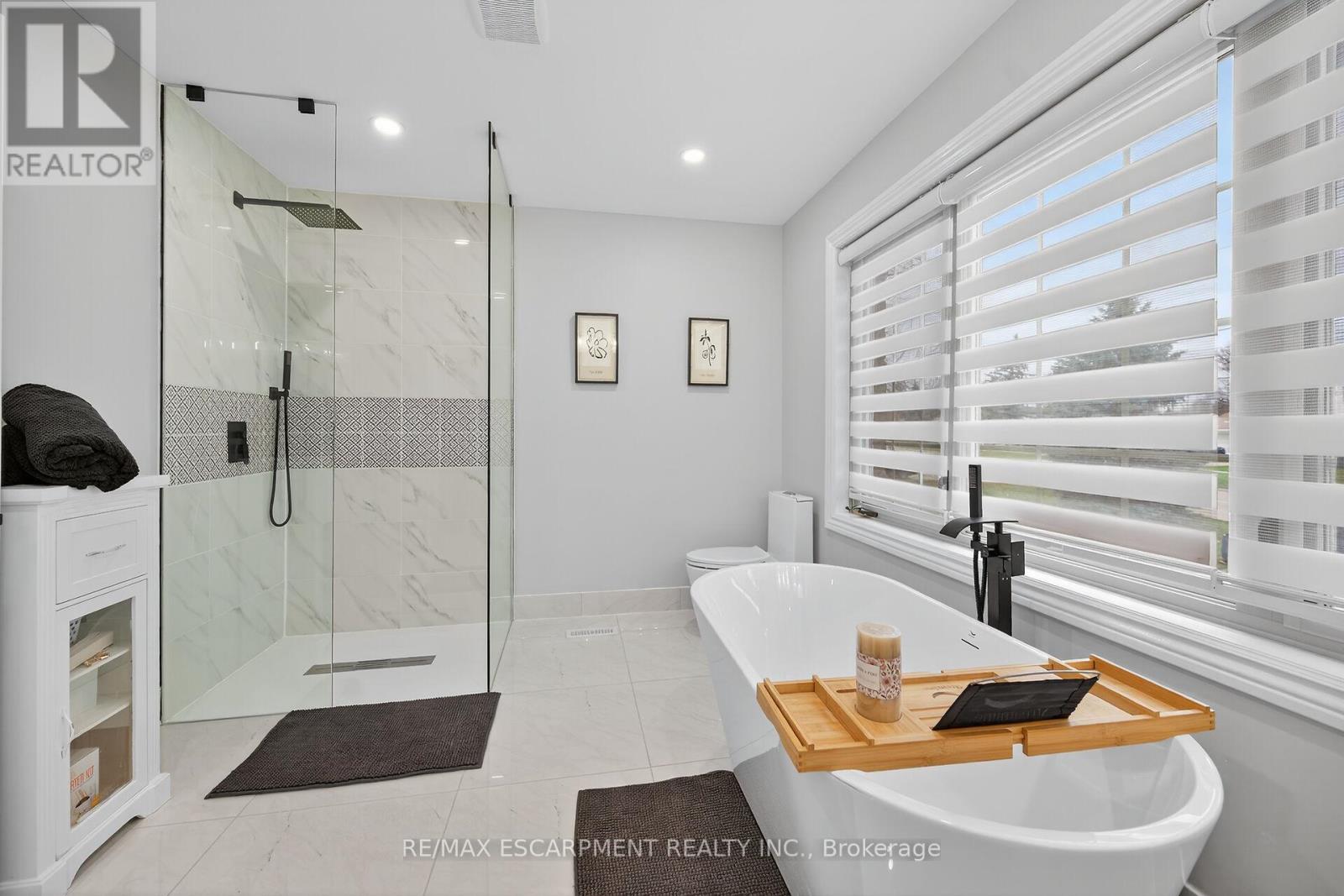 397 Caithness Street E, Haldimand, Ontario N3W 1C8 - Photo 22 - X12558024