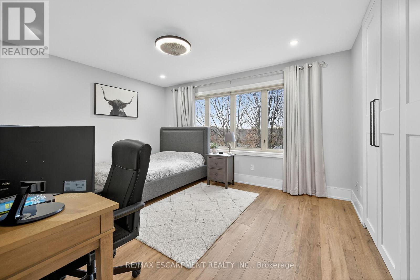 397 Caithness Street E, Haldimand, Ontario N3W 1C8 - Photo 27 - X12558024