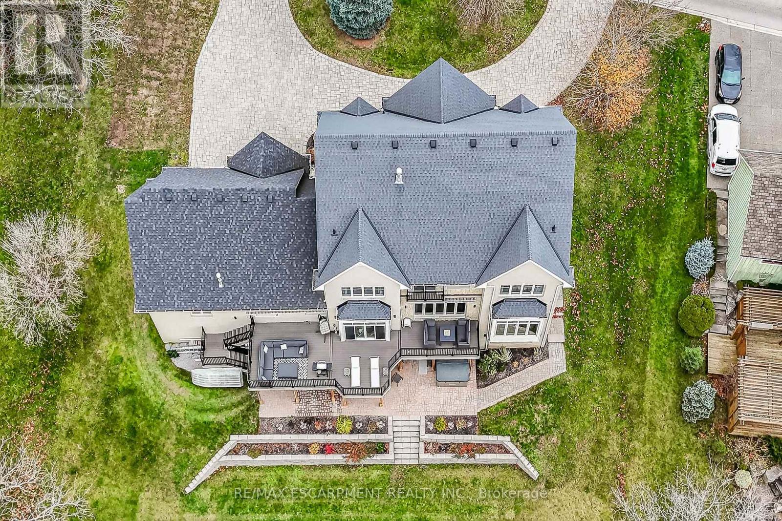 397 Caithness Street E, Haldimand, Ontario N3W 1C8 - Photo 47 - X12558024