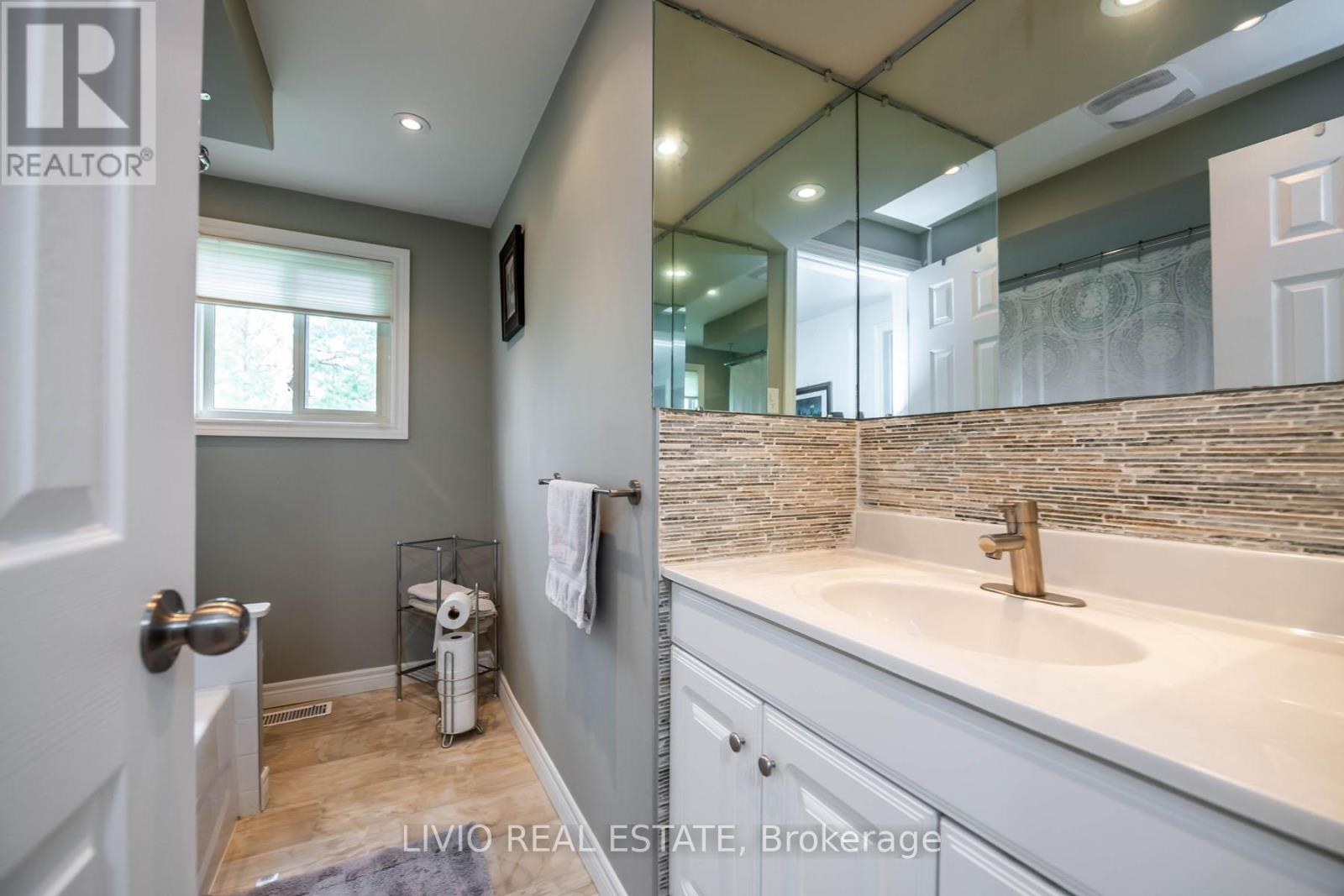 122 Forest Hill Road, Grimsby, Ontario  L3M 1A3 - Photo 19 - X12558052