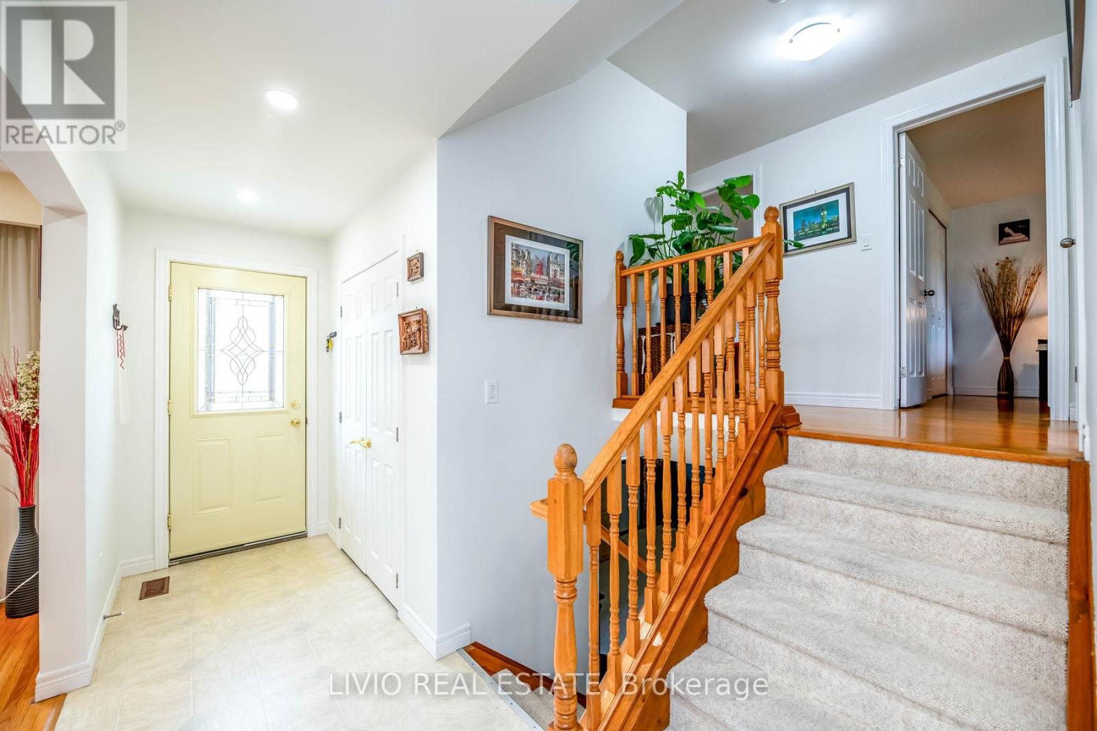 122 Forest Hill Road, Grimsby, Ontario  L3M 1A3 - Photo 4 - X12558052