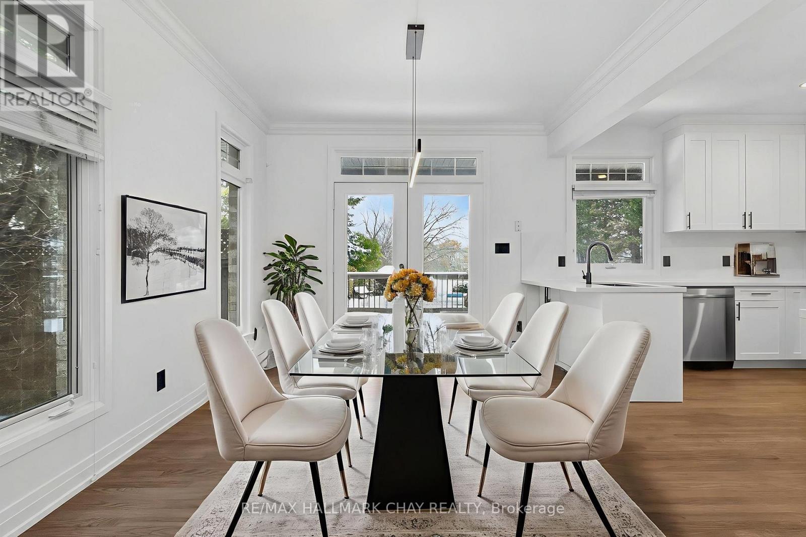 1401 Westdel Bourne Drive, London South, Ontario  N6K 4R1 - Photo 11 - X12558100