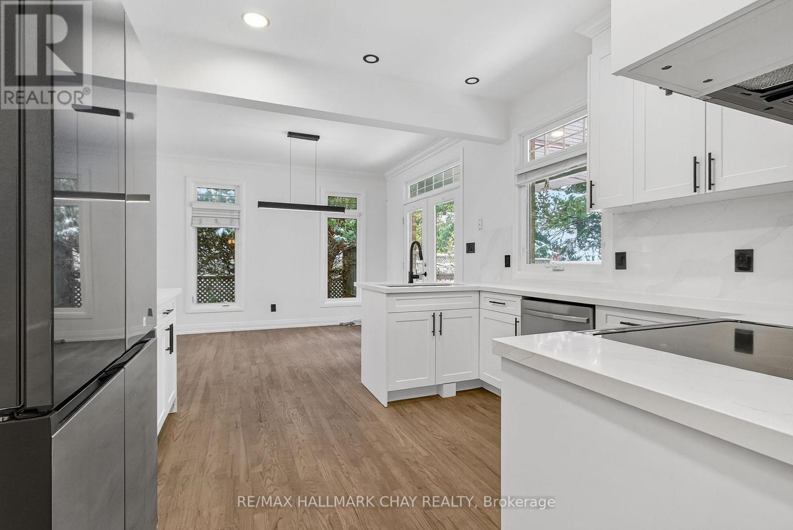 1401 Westdel Bourne Drive, London South, Ontario  N6K 4R1 - Photo 14 - X12558100