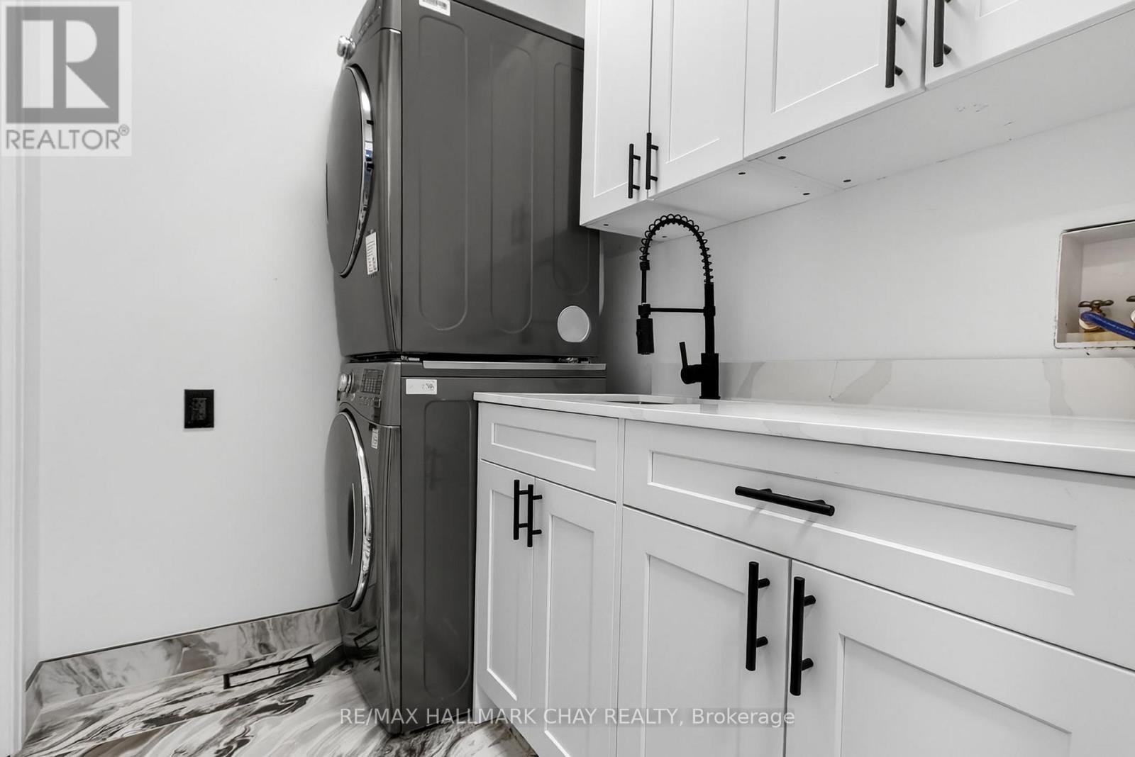 1401 Westdel Bourne Drive, London South, Ontario  N6K 4R1 - Photo 20 - X12558100