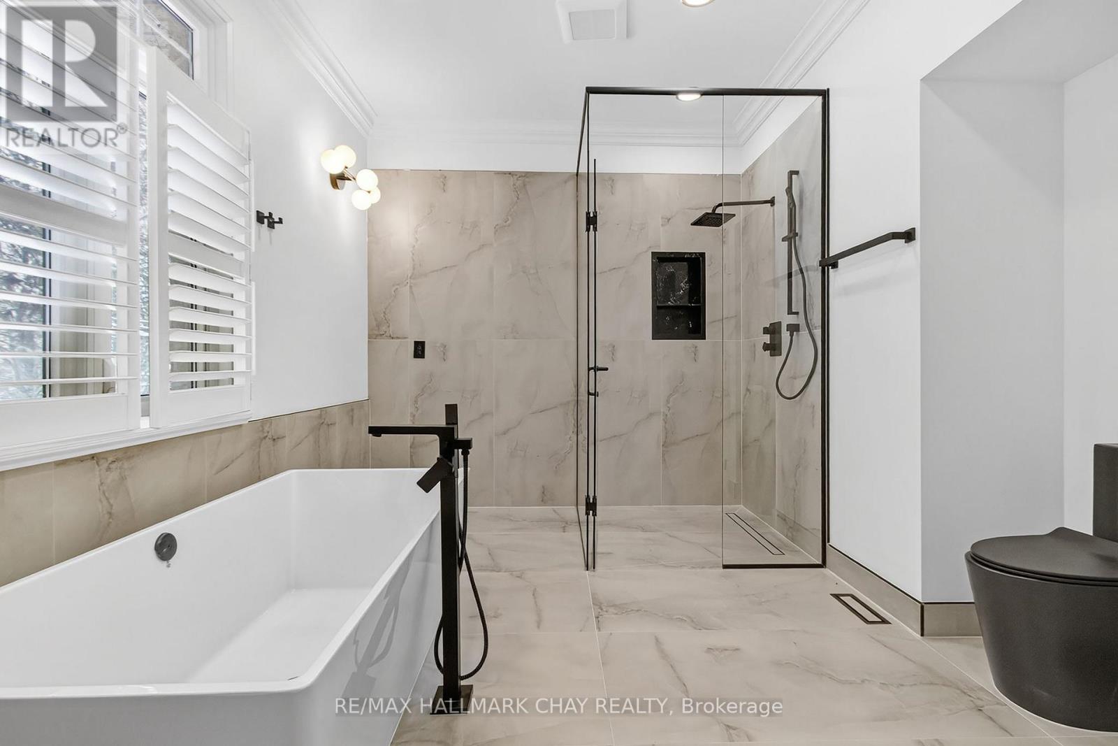 1401 Westdel Bourne Drive, London South, Ontario  N6K 4R1 - Photo 25 - X12558100