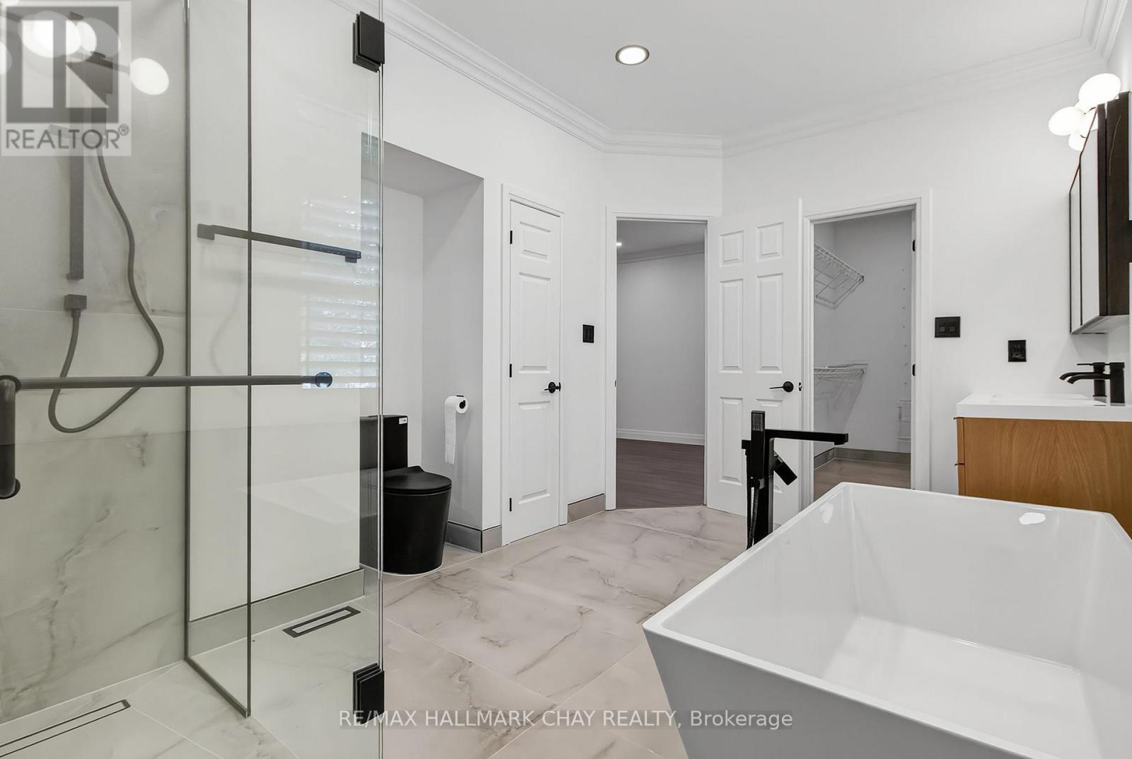 1401 Westdel Bourne Drive, London South, Ontario  N6K 4R1 - Photo 26 - X12558100