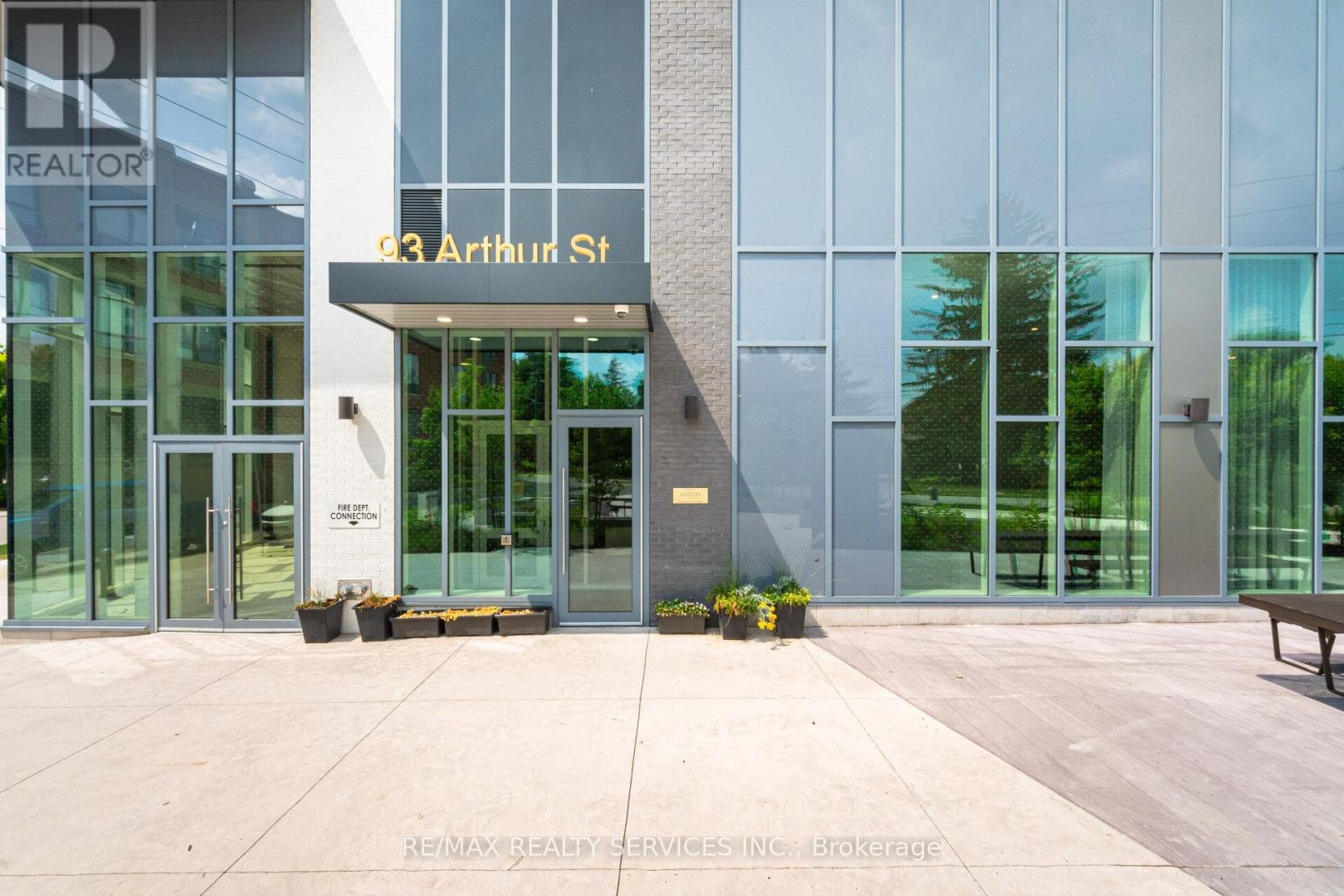 513 - 93 Arthur Street S, Guelph, Ontario  N1E 0T3 - Photo 2 - X12553772