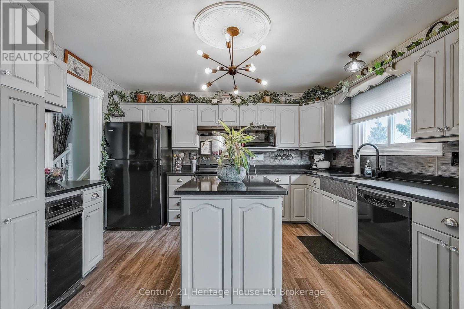 549 Lansdowne Avenue, Woodstock, Ontario  N4T 1J8 - Photo 16 - X12558130