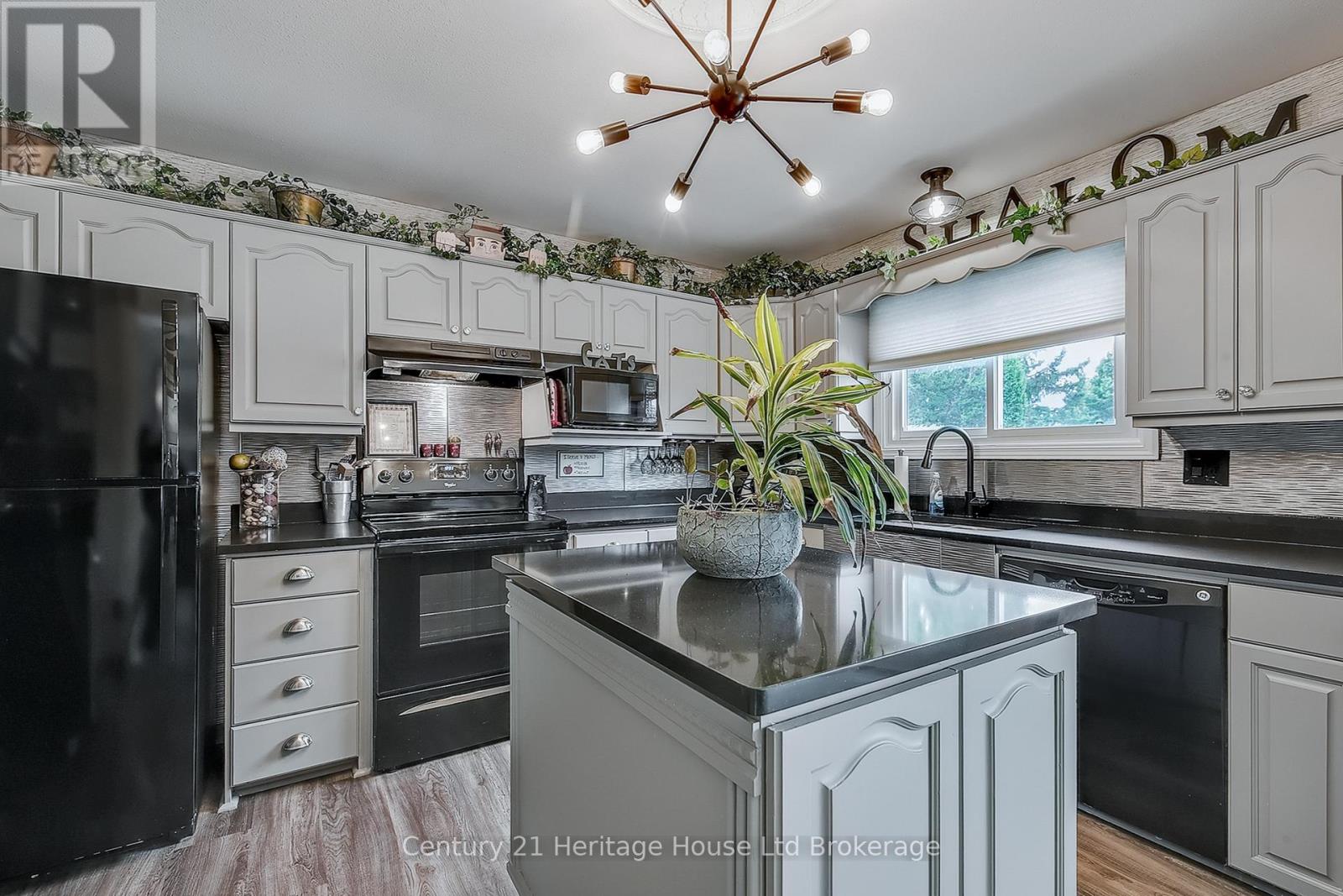 549 Lansdowne Avenue, Woodstock, Ontario  N4T 1J8 - Photo 17 - X12558130