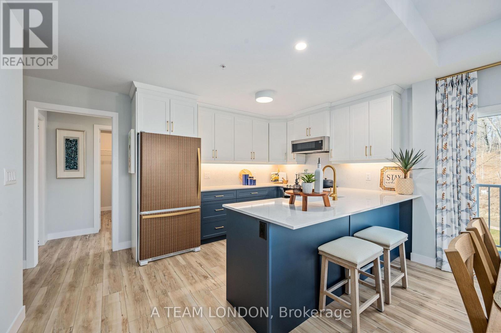 409 - 100 The Promenade N, Central Elgin, Ontario N5L 1C5 - Photo 4 - X12499636