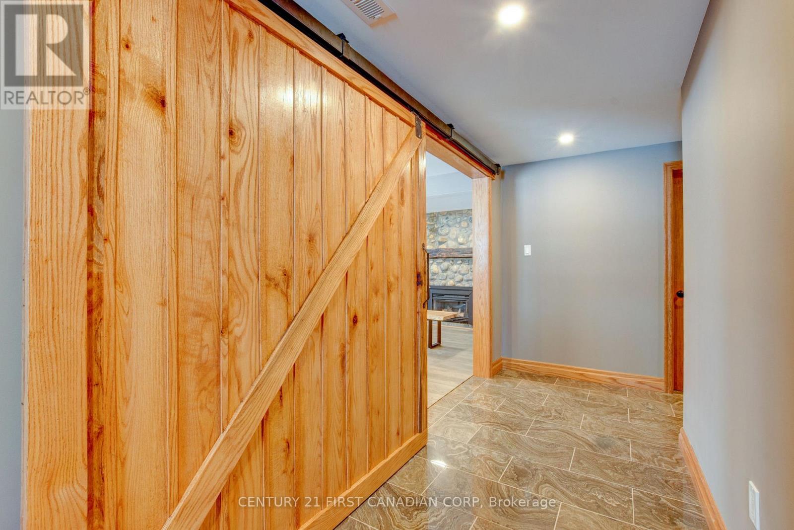 10771 Melrose Drive, Middlesex Centre, Ontario  N0L 1R0 - Photo 29 - X12553786