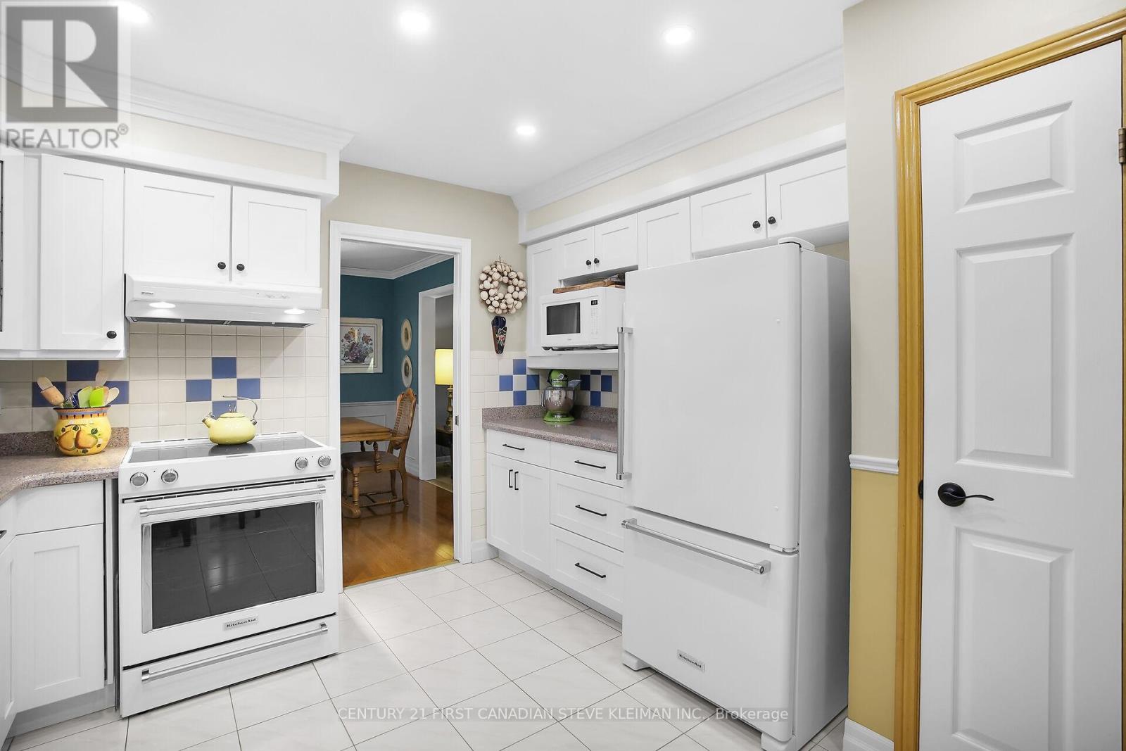 Photo 25 of 50 for 37 Virginia Crescent