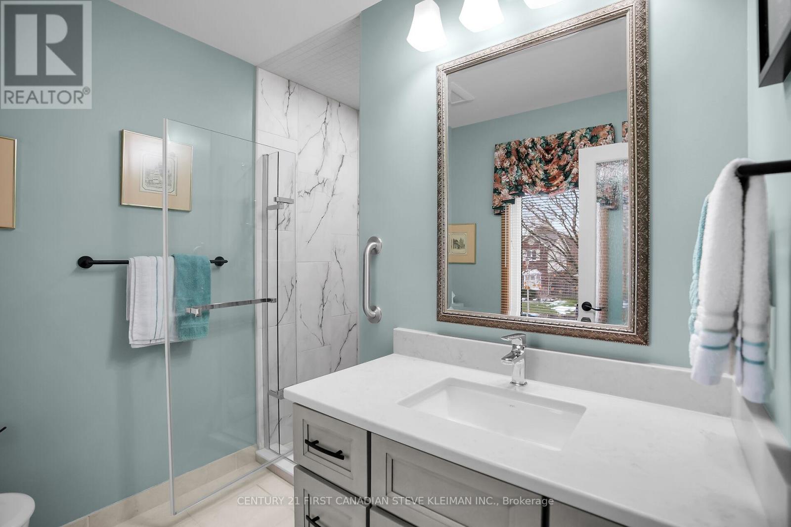 37 Virginia Crescent, London North, Ontario  N5X 3E7 - Photo 41 - X12553788