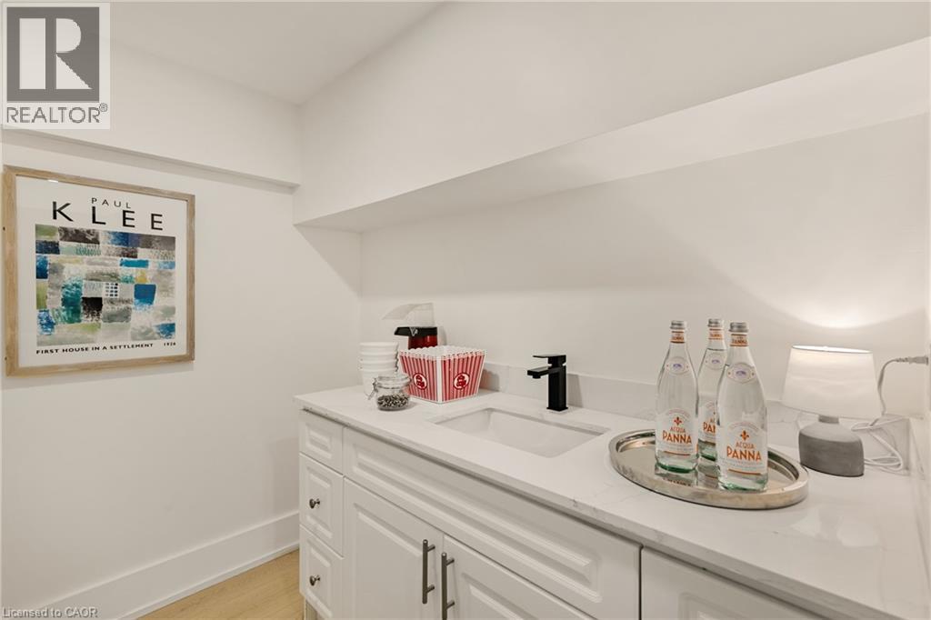 257 Strathcona Drive, Burlington, Ontario  L7L 2C9 - Photo 38 - 40788741