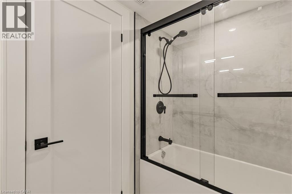 257 Strathcona Drive, Burlington, Ontario  L7L 2C9 - Photo 40 - 40788741