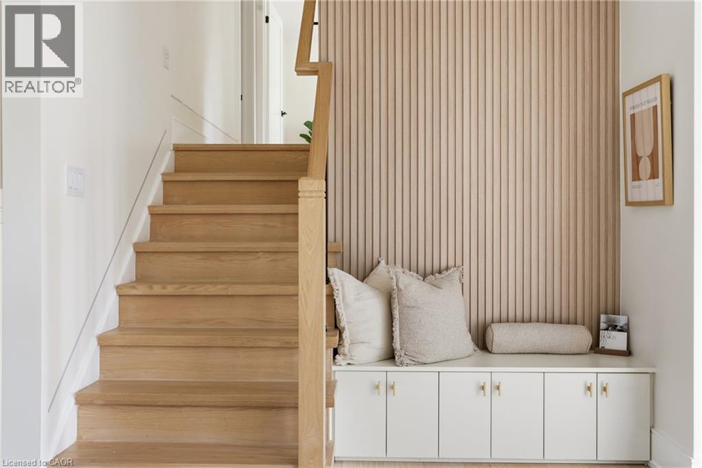 257 Strathcona Drive, Burlington, Ontario  L7L 2C9 - Photo 5 - 40788741