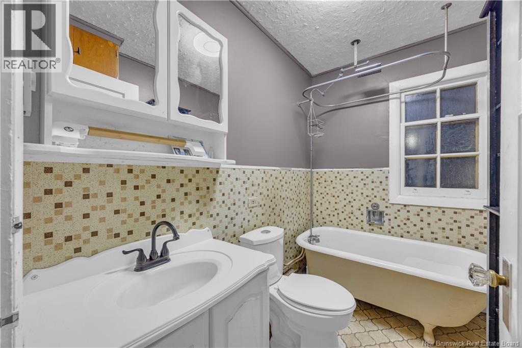 5 Balfour, Saint John, New Brunswick  E2K 3B1 - Photo 9 - NB130243