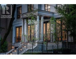 101 DUNLOE ROAD, Toronto, Ontario