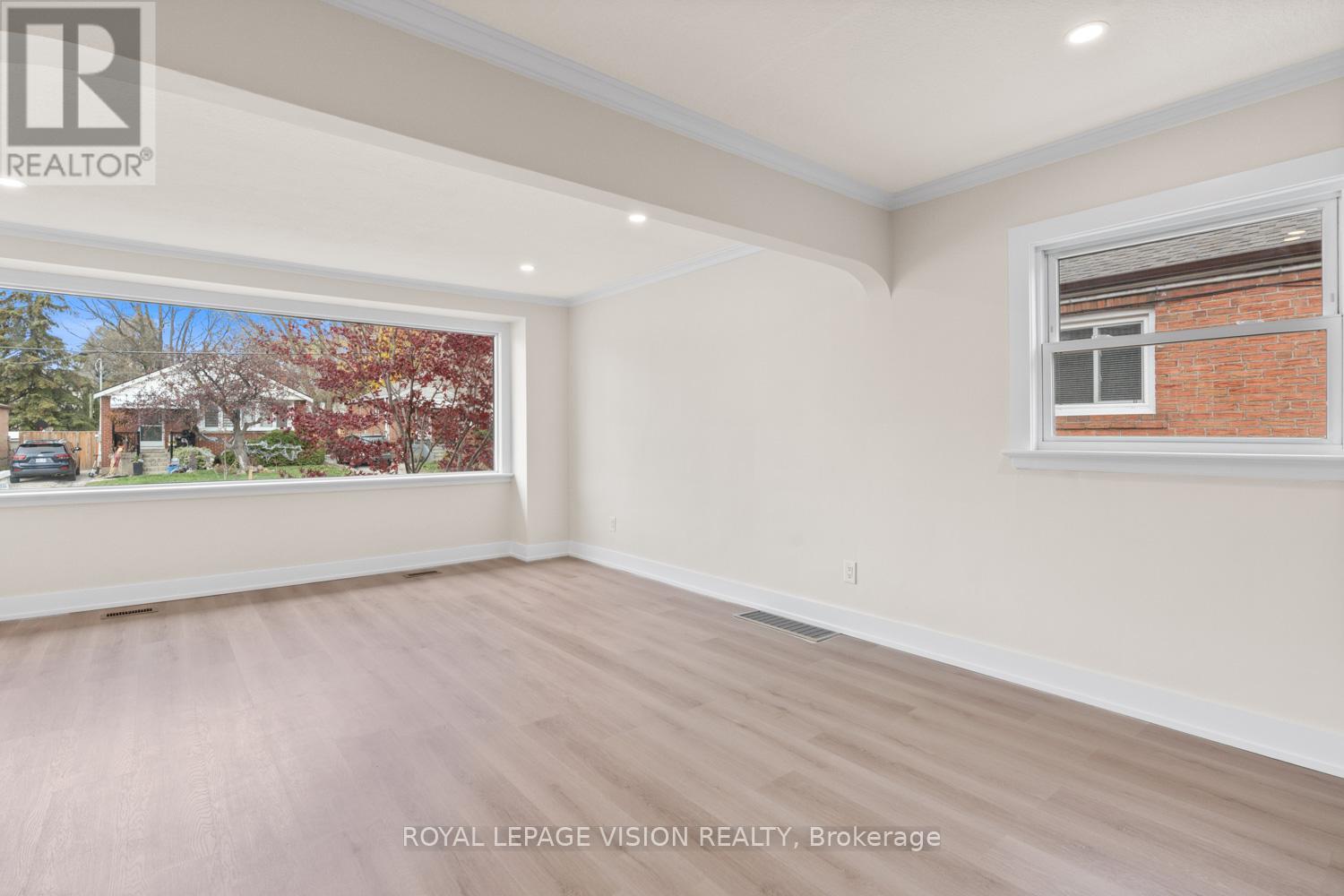 29 Donora Drive, Toronto, Ontario  M4B 1B6 - Photo 11 - E12548370