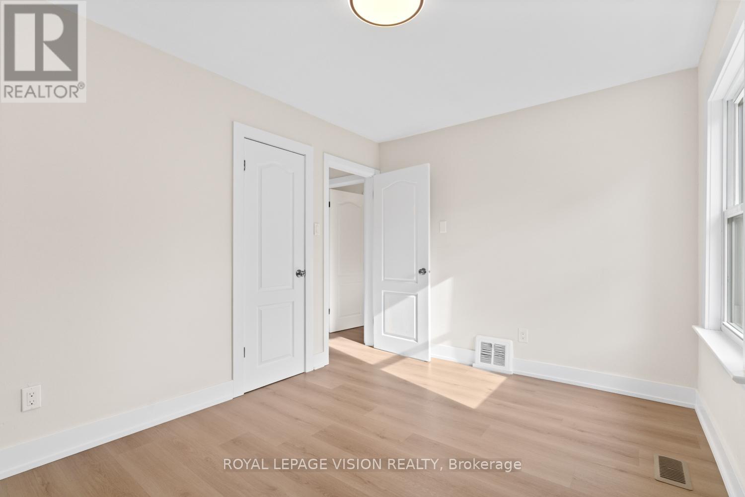 29 Donora Drive, Toronto, Ontario  M4B 1B6 - Photo 24 - E12548370