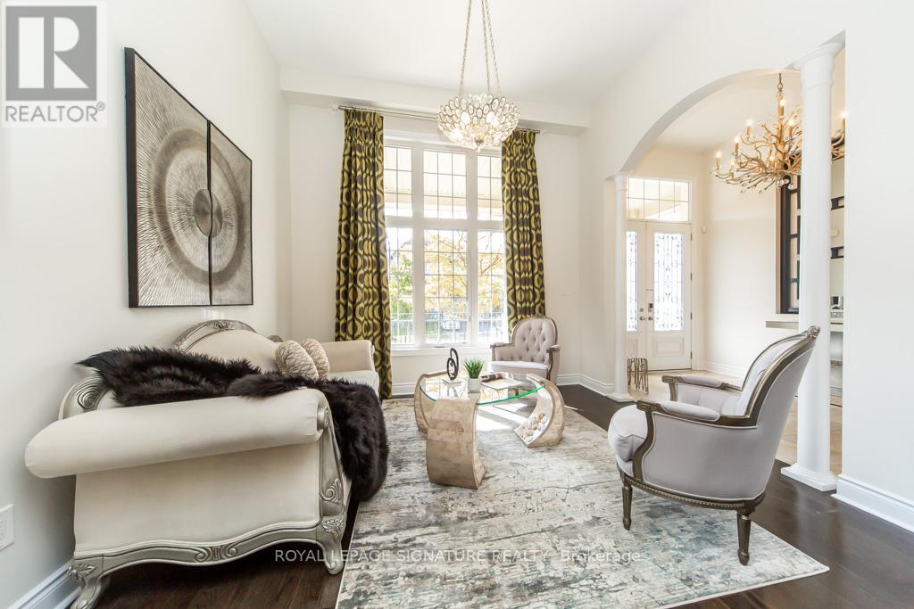 37 Royal West Drive, Brampton, Ontario  L6X 0Z8 - Photo 2 - W12482055