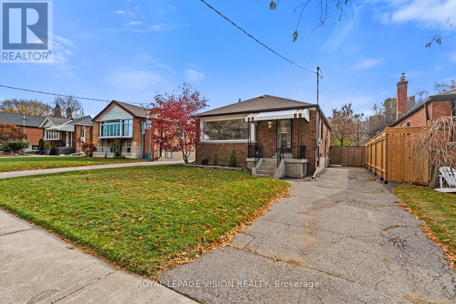 29 Donora Drive, Toronto, Ontario  M4B 1B6 - Photo 41 - E12548370
