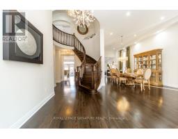 37 ROYAL DRIVE W, Brampton, Ontario