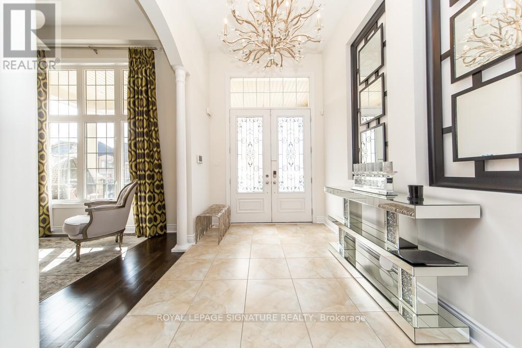 37 Royal West Drive, Brampton, Ontario  L6X 0Z8 - Photo 4 - W12482055