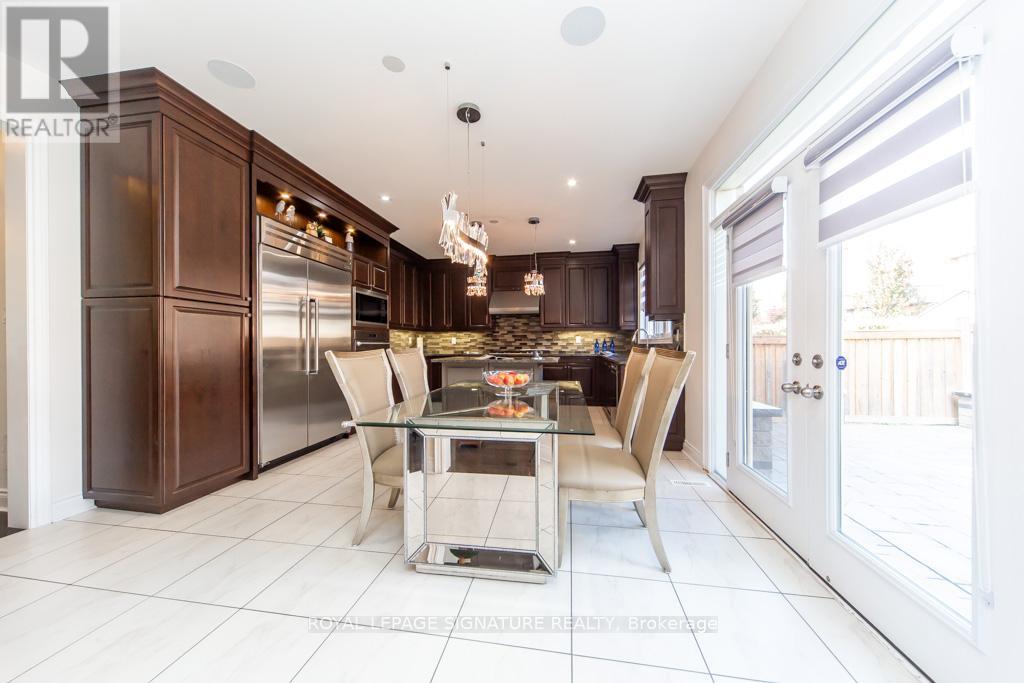 37 Royal West Drive, Brampton, Ontario  L6X 0Z8 - Photo 9 - W12482055