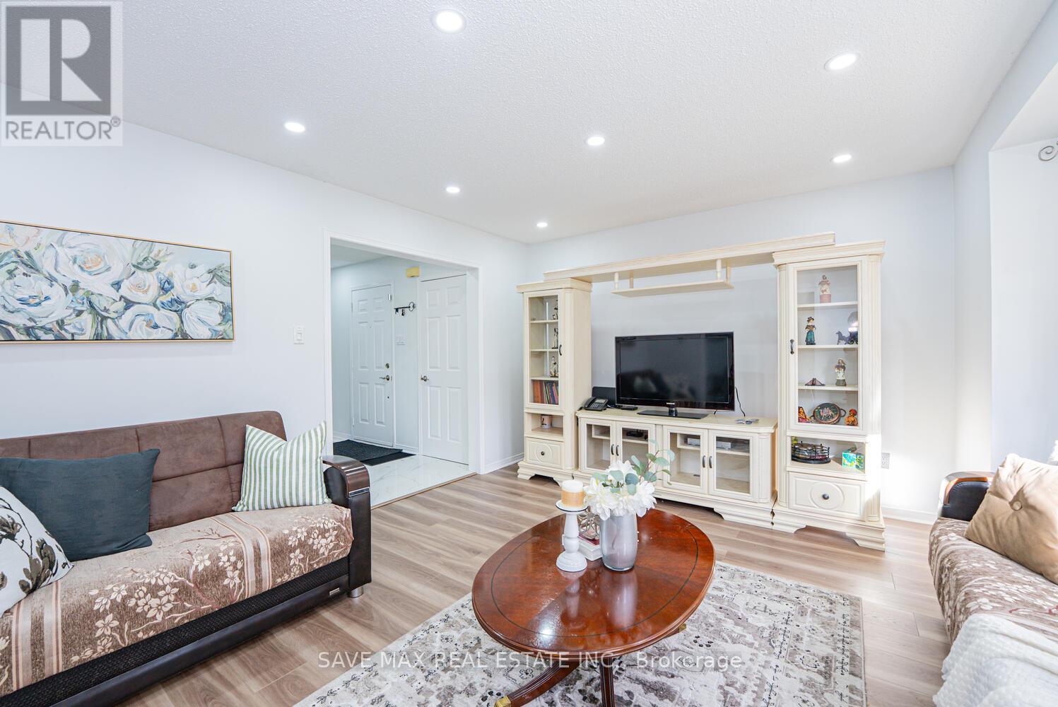 40 Blue Spruce Street, Brampton, Ontario  L6R 1C5 - Photo 15 - W12554388