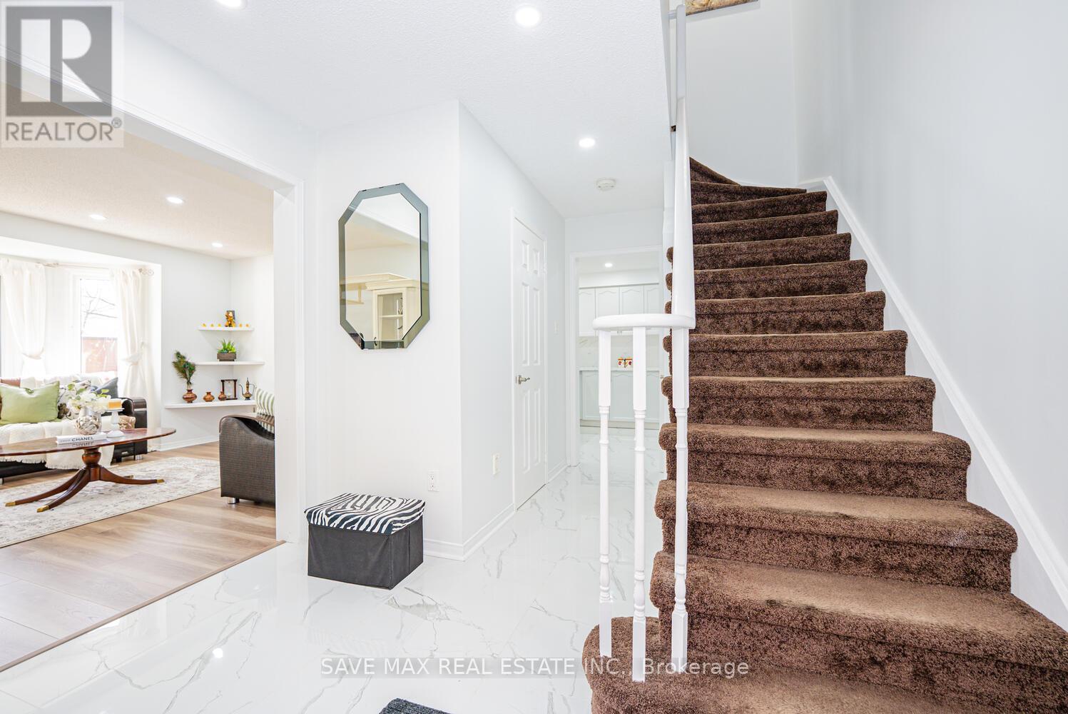 40 Blue Spruce Street, Brampton, Ontario  L6R 1C5 - Photo 10 - W12554388