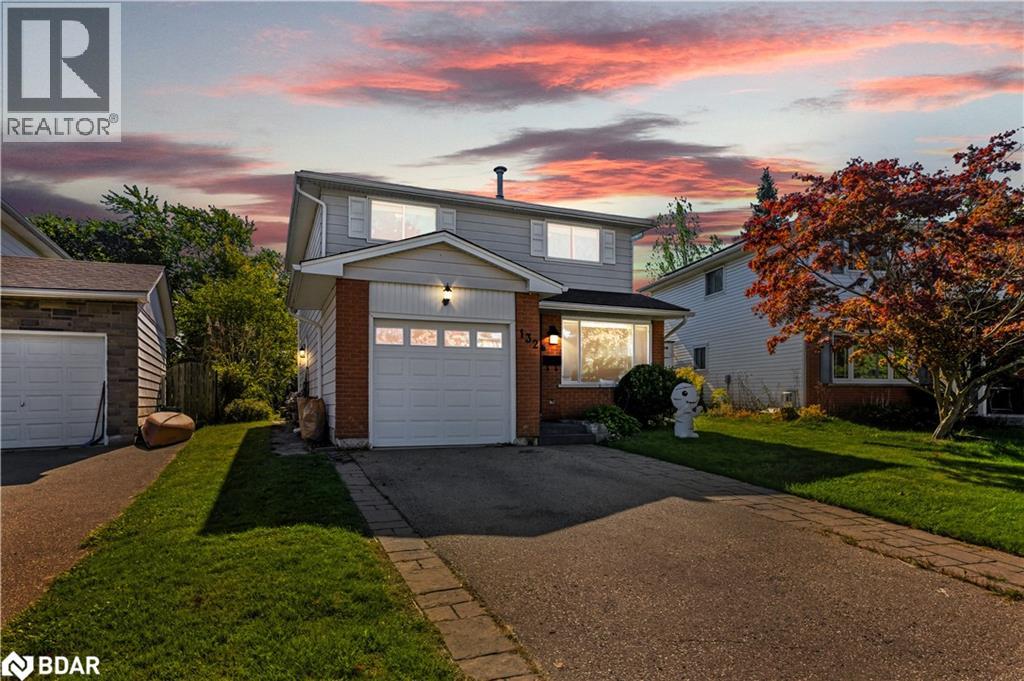 132 FOREST GLEN Crescent, Kitchener, Ontario