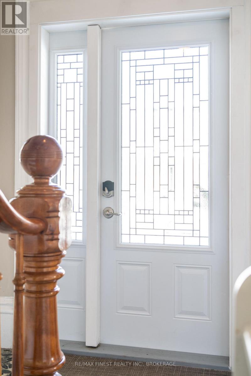 21 Centre Street, Prince Edward County, Ontario  K0K 2T0 - Photo 6 - X11993356